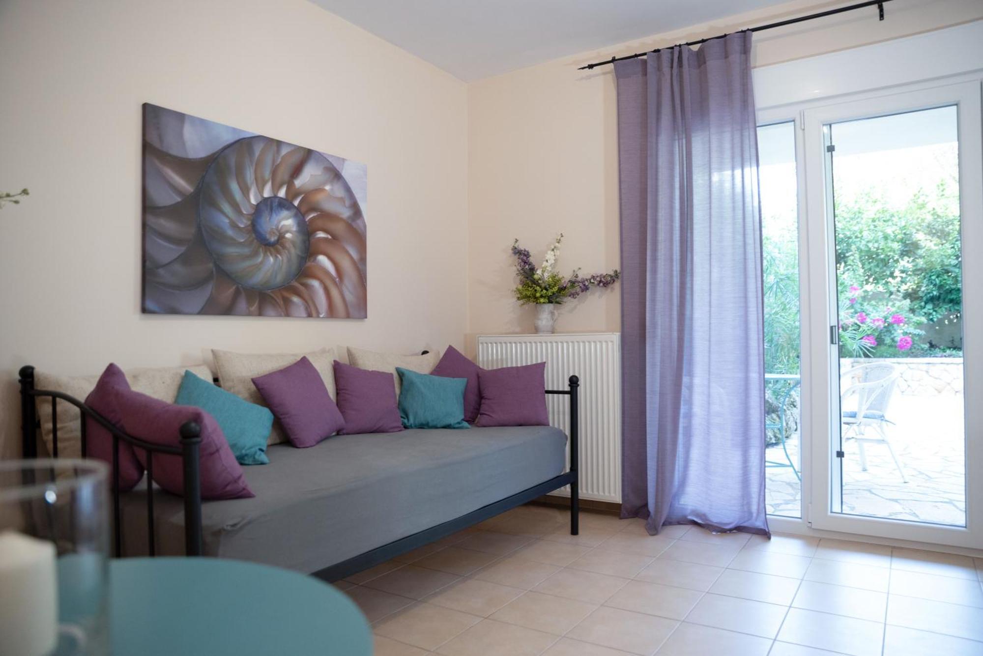 Solari Hill Maisonette Two Private Parking Alepou 外观 照片