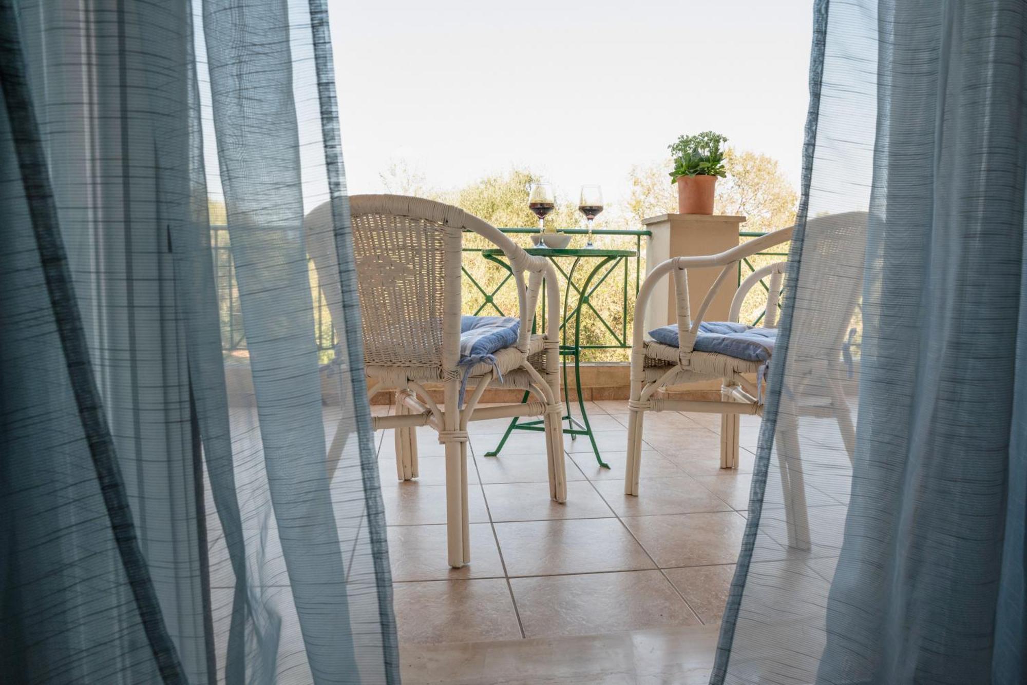 Solari Hill Maisonette Two Private Parking Alepou 外观 照片