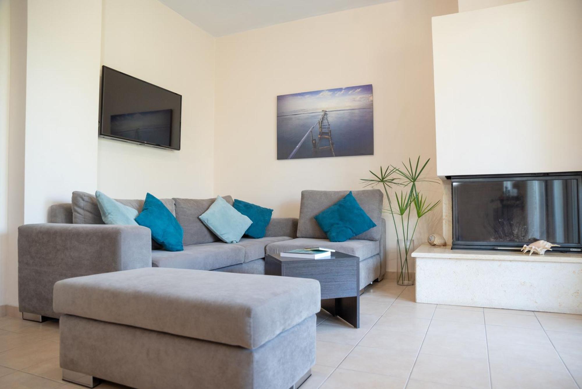 Solari Hill Maisonette Two Private Parking Alepou 外观 照片