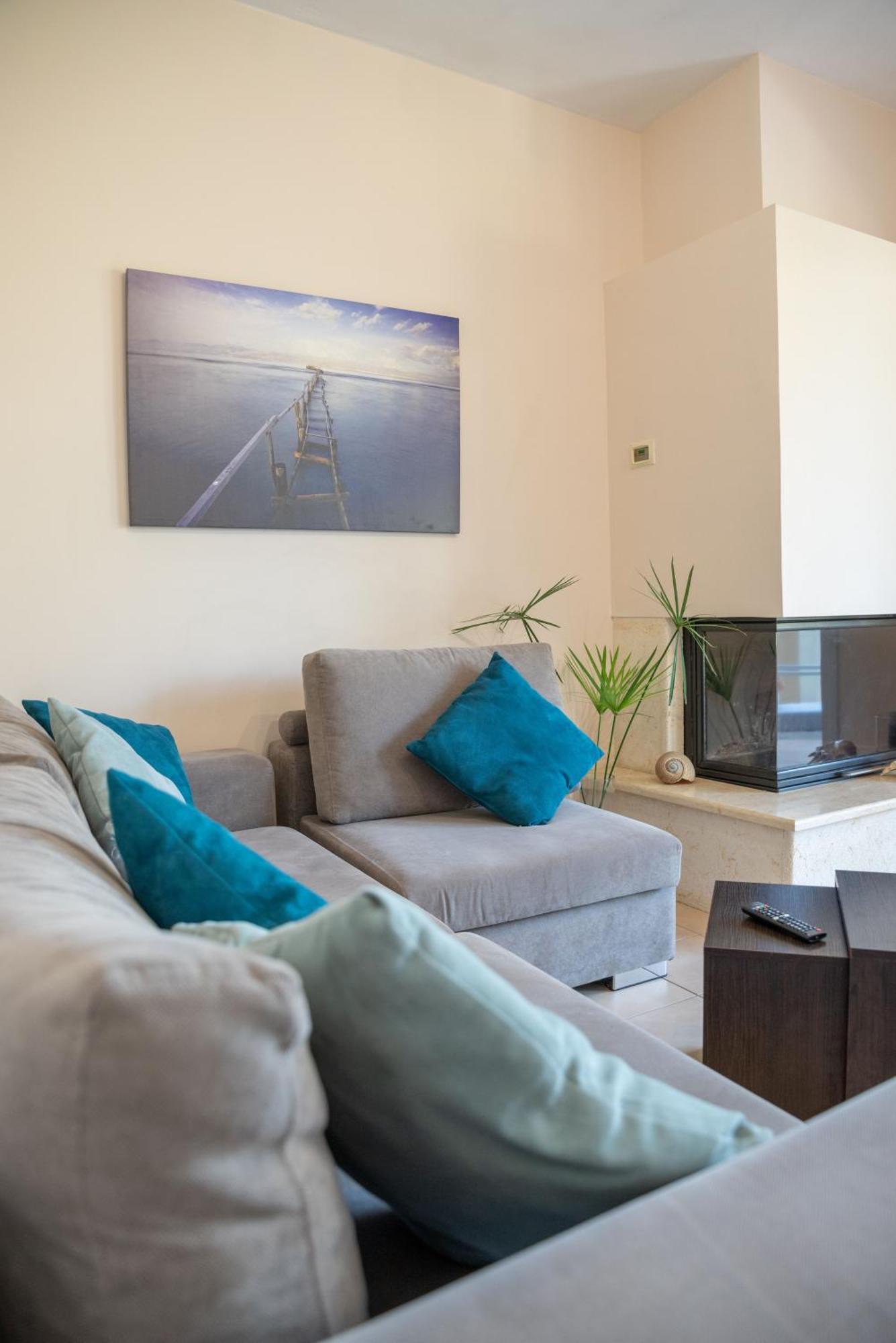 Solari Hill Maisonette Two Private Parking Alepou 外观 照片
